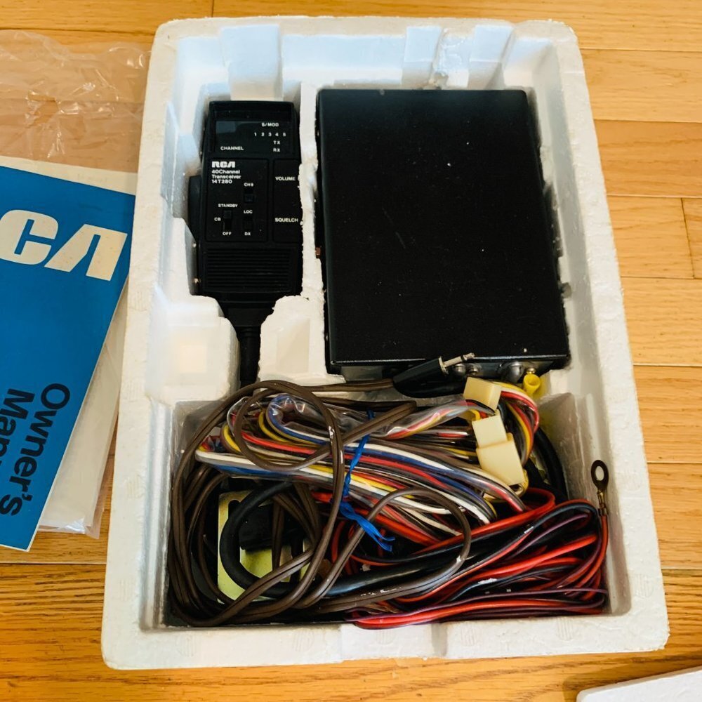 Vintage RCA 14T280 Mobile CB Radio Transceiver 40 Channel With Org. Box - Picture 9 of 15